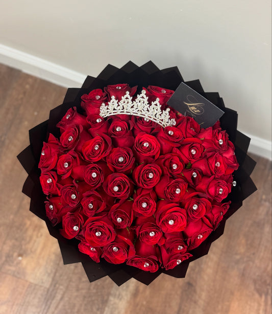 50ct red roses + crown