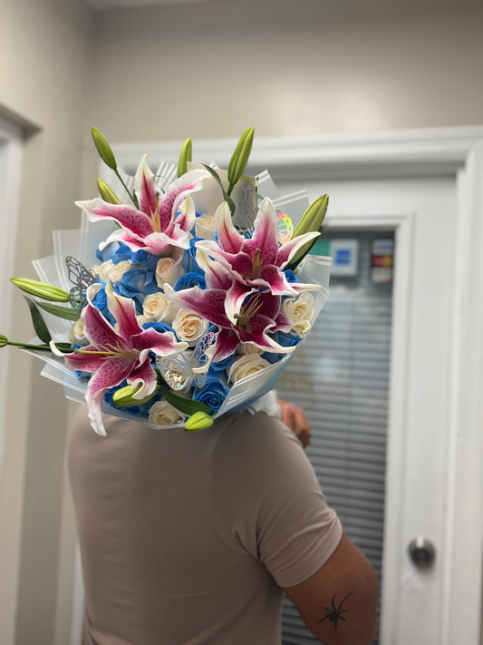 50ct blue & white roses + lilies